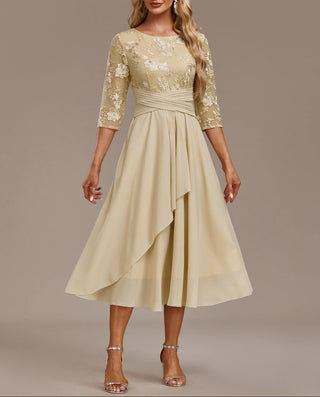 Elin™ - Champagnekjole med delikate broderier