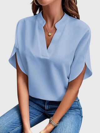 Beatrix | Elegant skjorte med V-hals